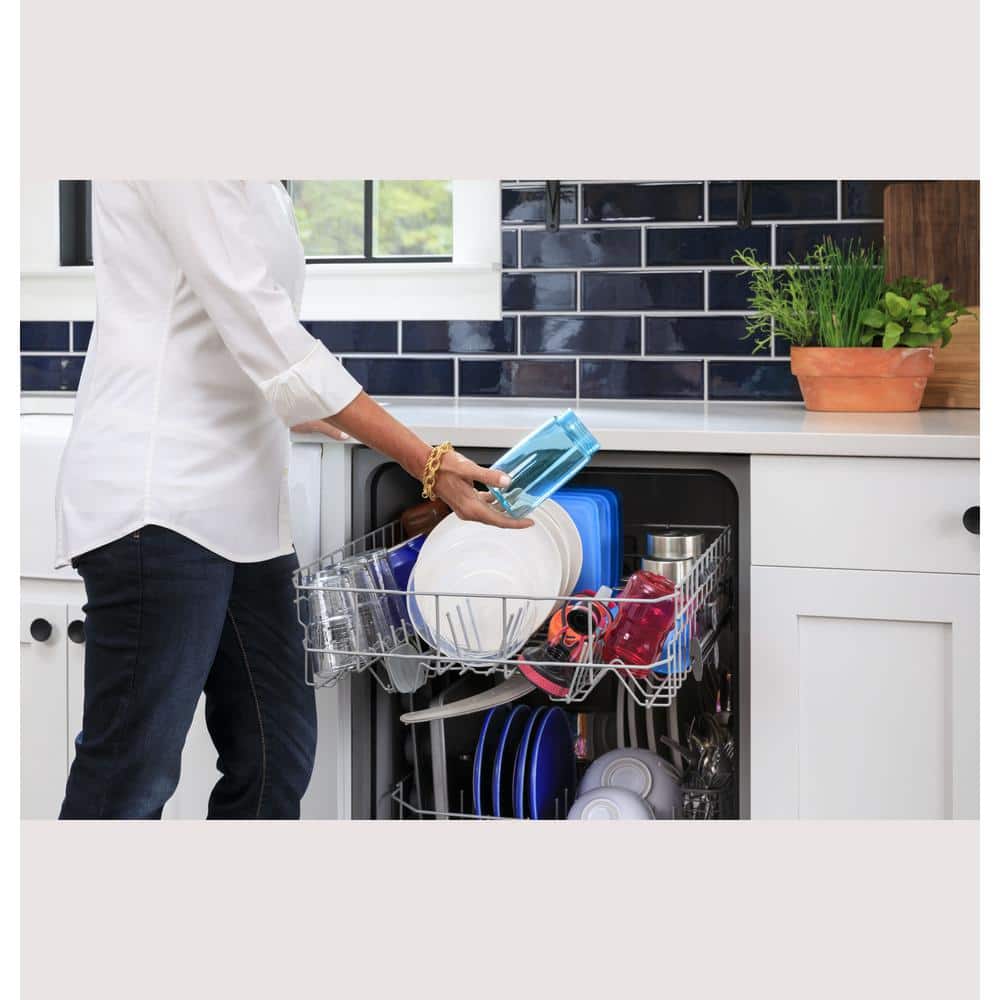 GE  24 in. White Front Control Built-In Tall Tub Dishwasher with 60dBA, ENERGY STAR